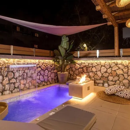 Saint Zoe Luxury Apartment