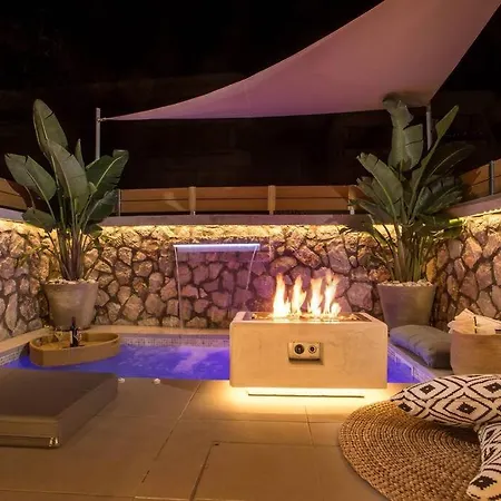 Saint Zoe Luxury Apartment