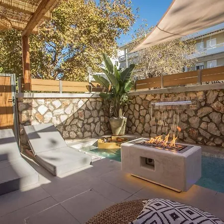 Saint Zoe Rhodes City