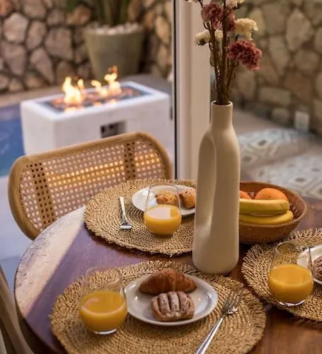 Saint Zoe * Rhodes City