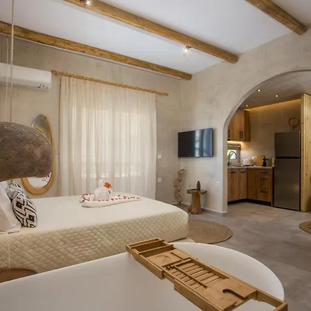 Saint Zoe Luxury